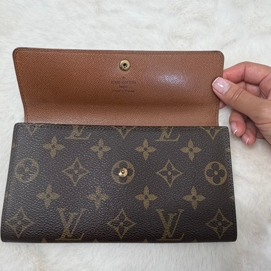 Louis Vuitton Dark Brown Sarah Wallet in Monogram canvas