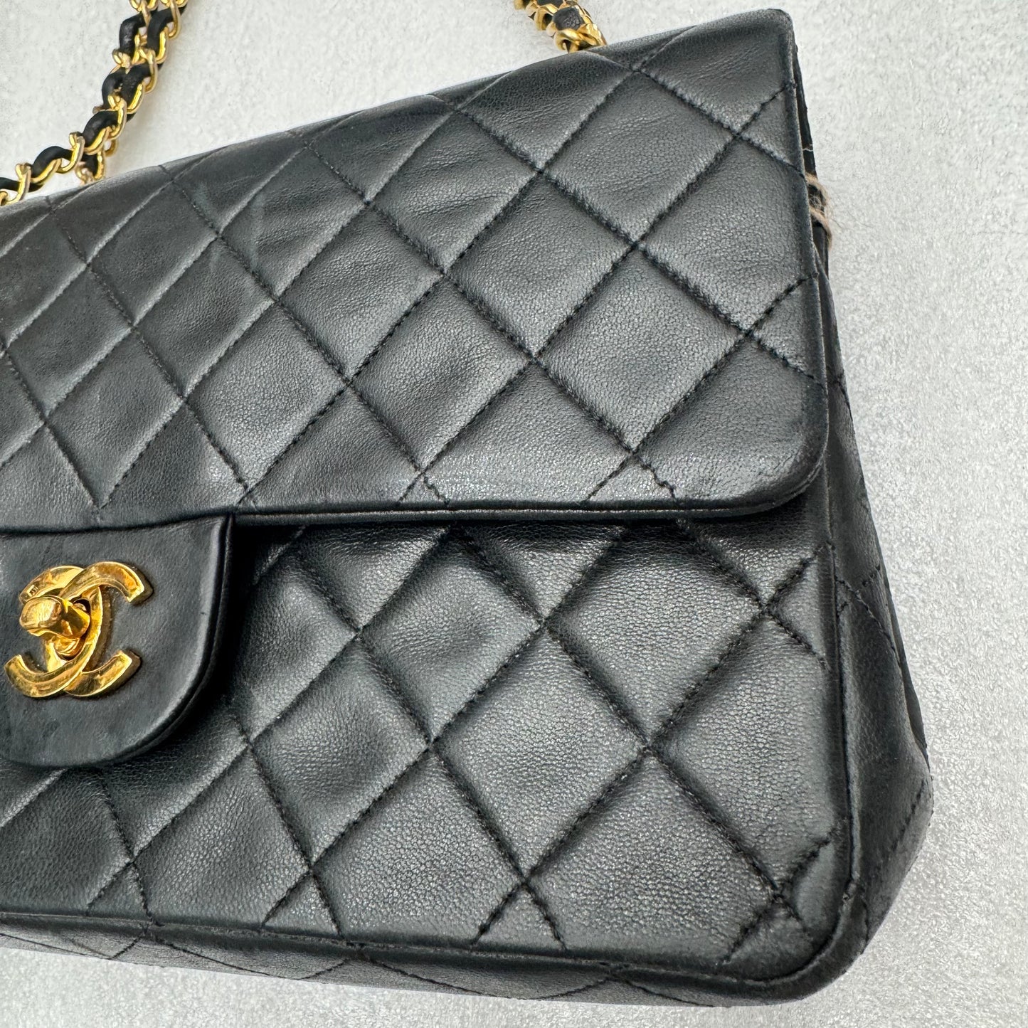 CHANEL Double Flap25 Quilted Lambskin w/Chain Shoulder Bag