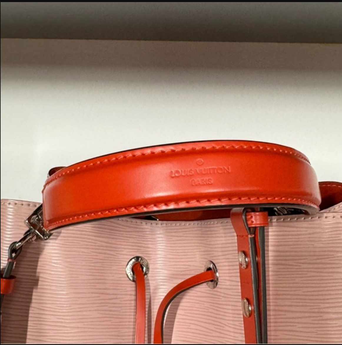Louis Vuitton Pink/Red EPI Noe Crossbody/Shoulder bag MM