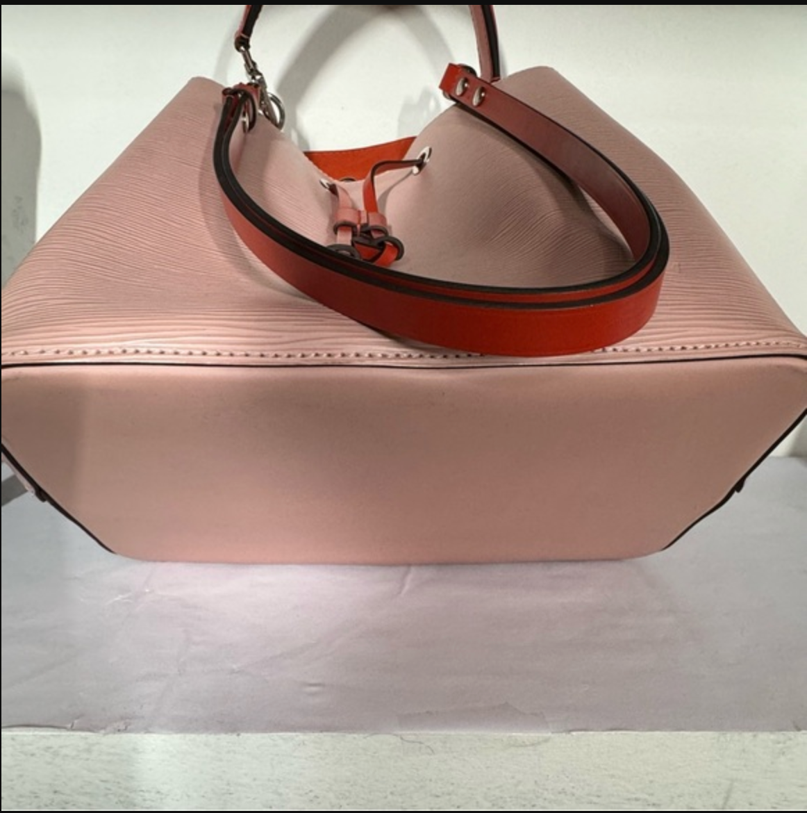 Louis Vuitton Pink/Red EPI Noe Crossbody/Shoulder bag MM