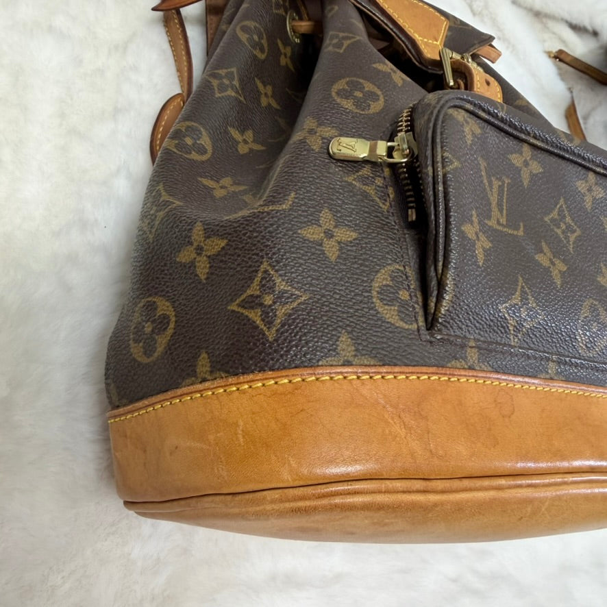 Louis Vuitton Montsouris MM Backpack in Monogram canvas