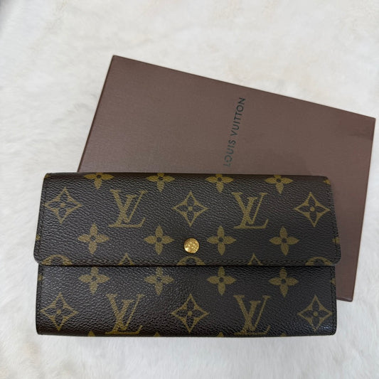 Louis Vuitton Dark Brown Sarah Wallet in Monogram canvas