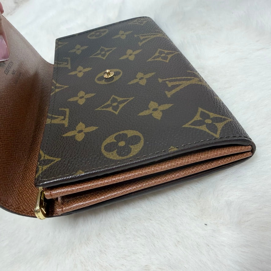 Louis Vuitton Dark Brown Sarah Wallet in Monogram canvas