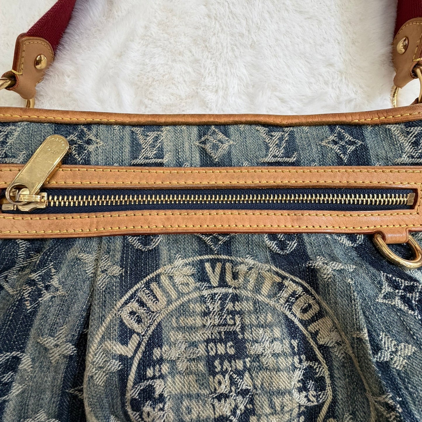 Louis Vuitton Denim Raye Porte Epaule MM shoulder/crossbody bag.