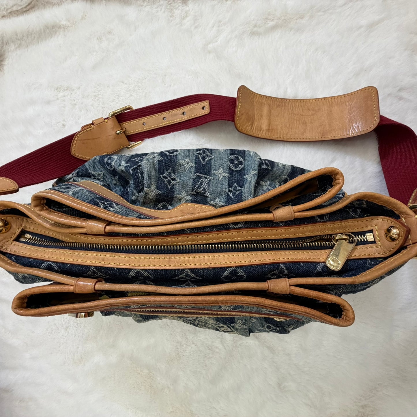 Louis Vuitton Denim Raye Porte Epaule MM shoulder/crossbody bag.