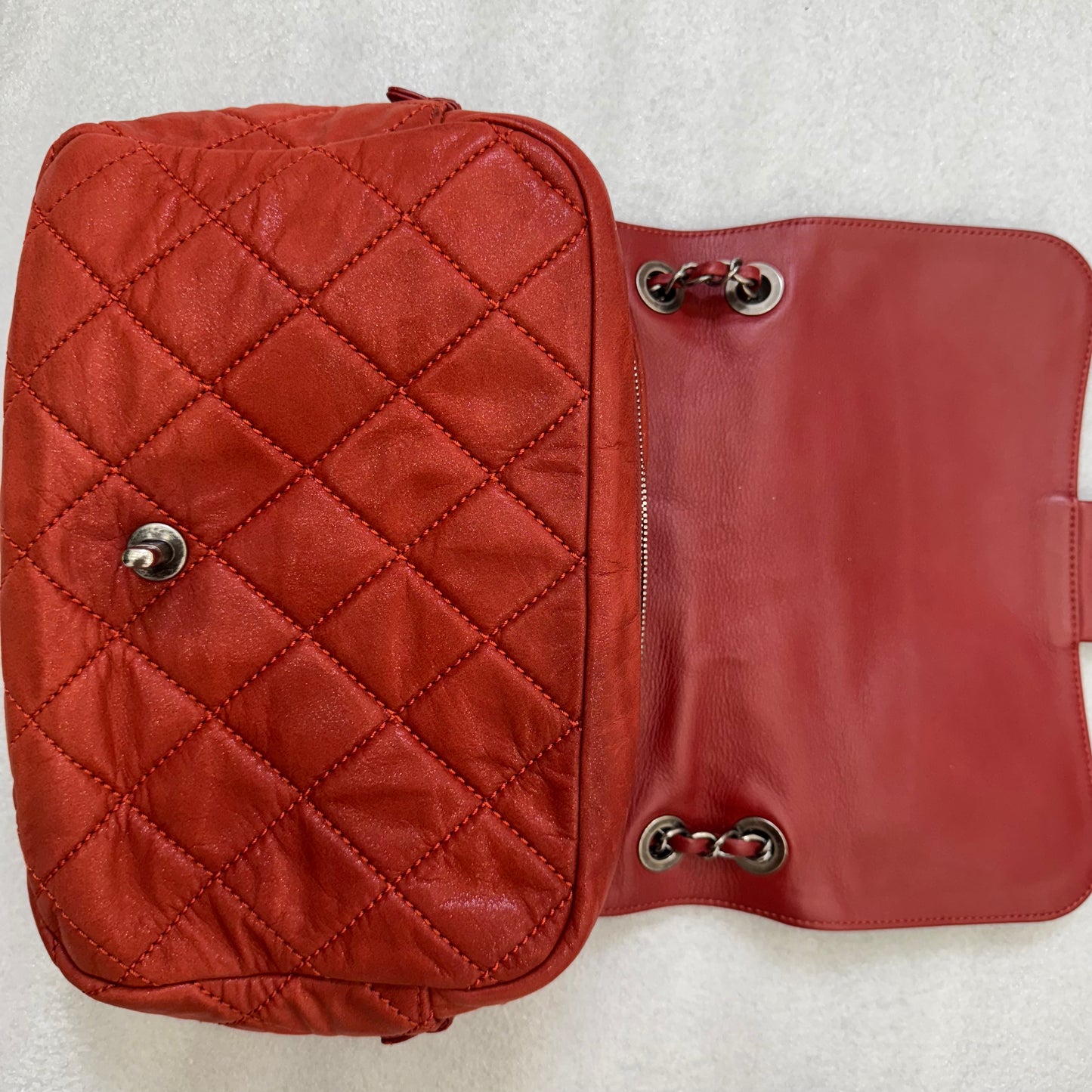 CHANEL Red Calfskin Shoulder Bag in the Mix Flap