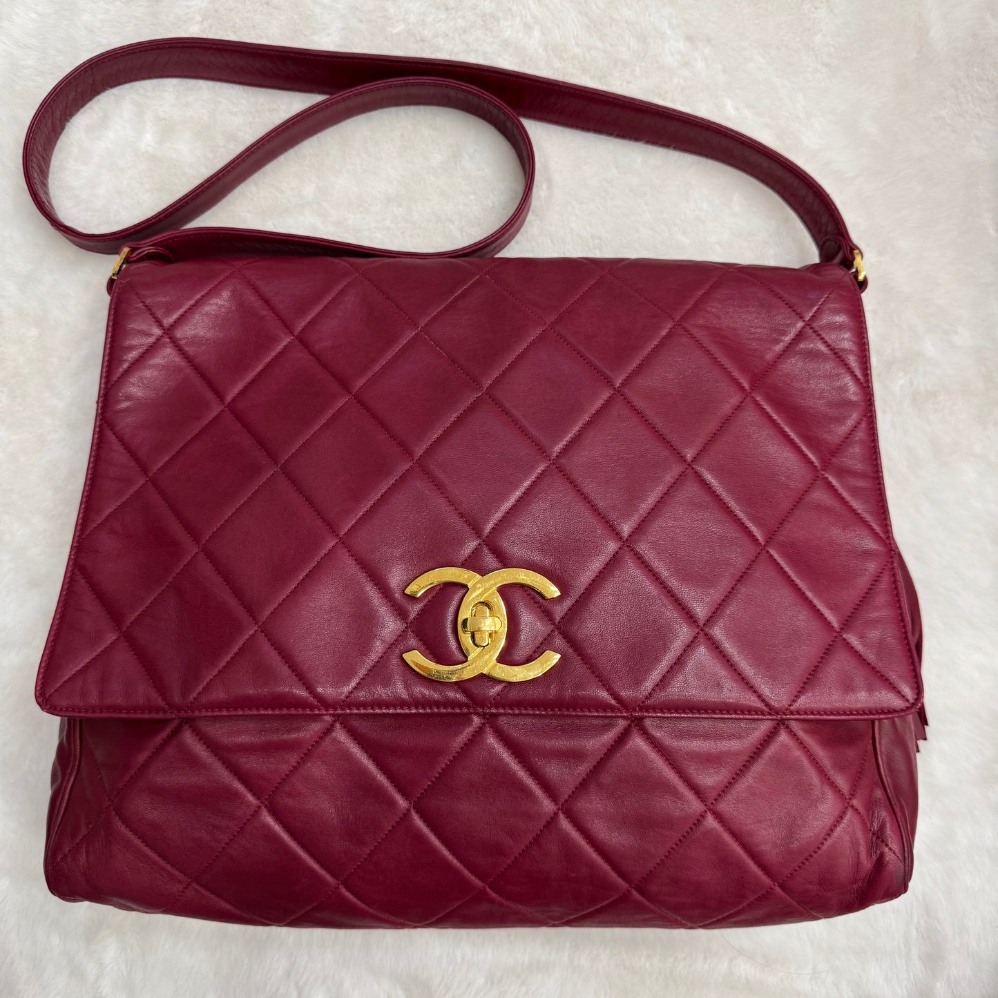 CHANEL Red CC Quilted Lambskin Crossbody/Messenger Bag