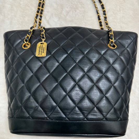 CHANEL Black lambskin Quilted Medium Matelassé Chain Tote/Shoulder Bag