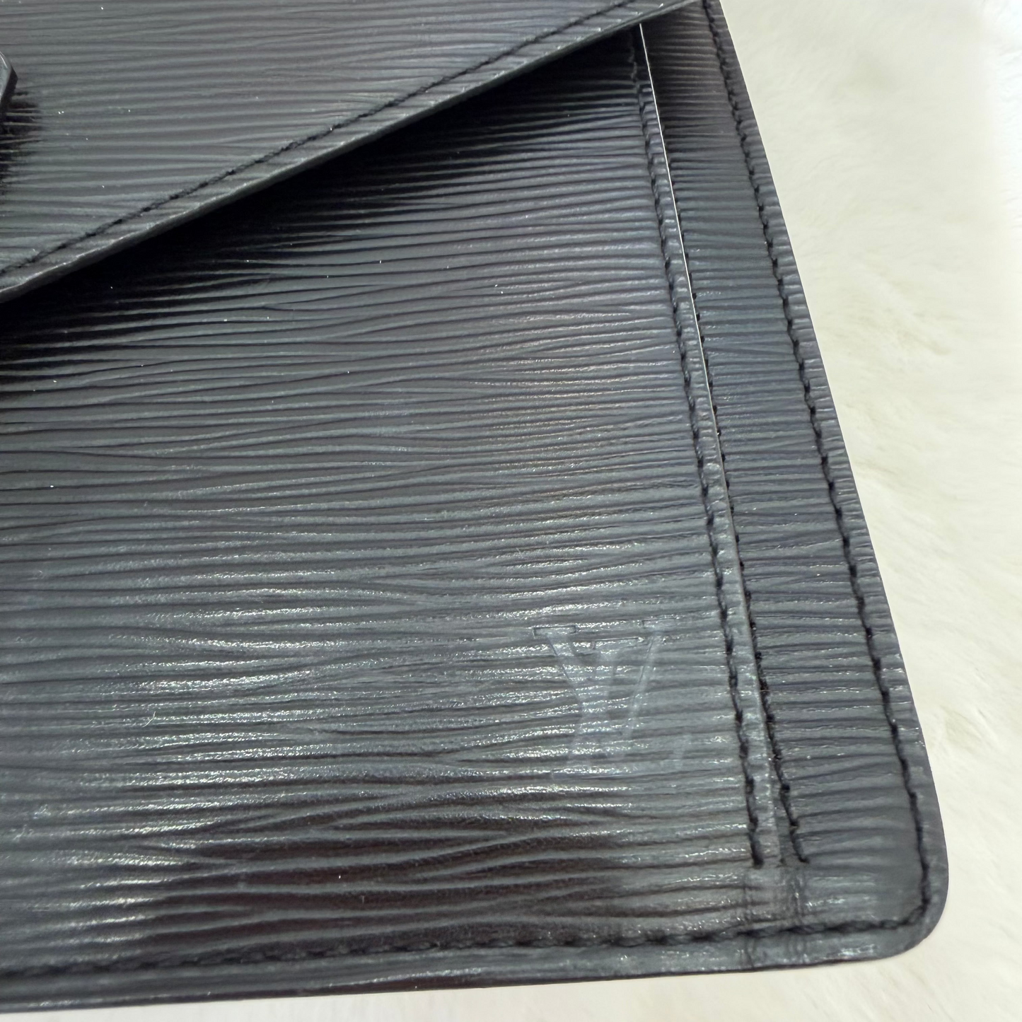Louis Vuitton Black Epi Dragonne Clutch