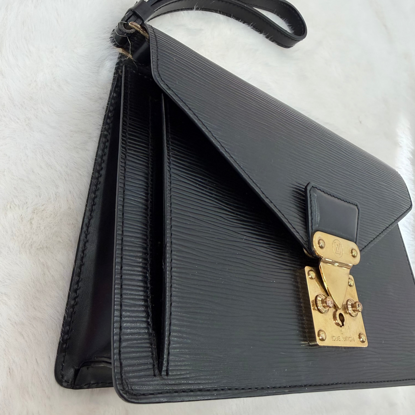 Louis Vuitton Black Epi Dragonne Clutch