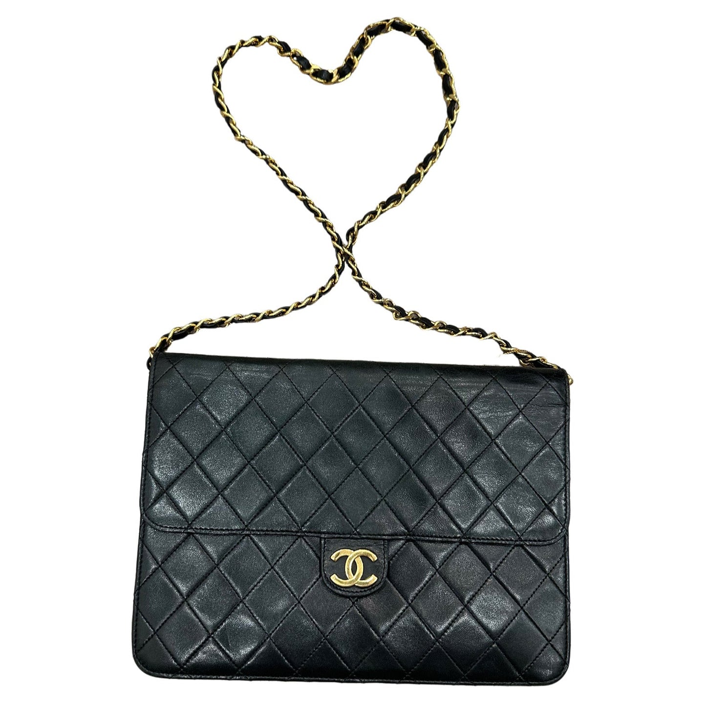 CHANEL Black quilted single flap Crossbody / Shoulder bag