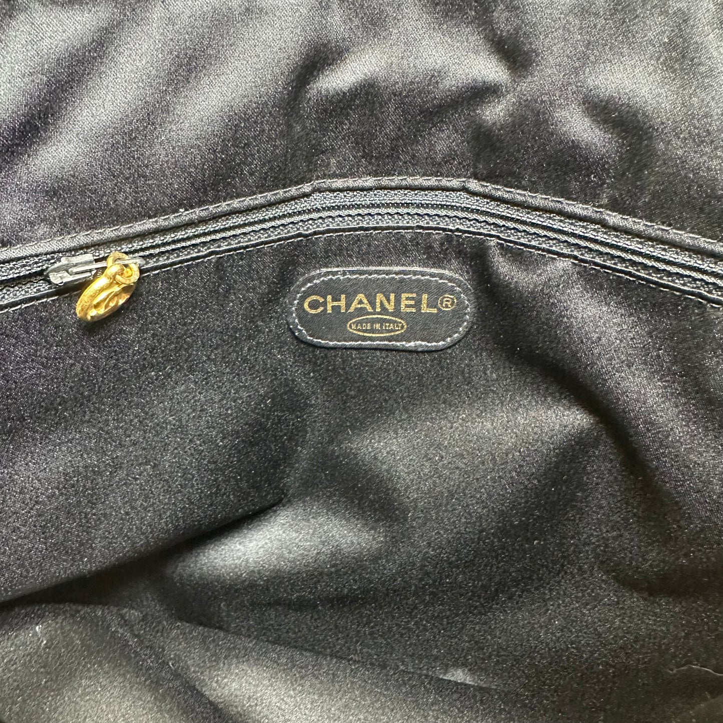 CHANEL Red CC Quilted Lambskin Crossbody/Messenger Bag