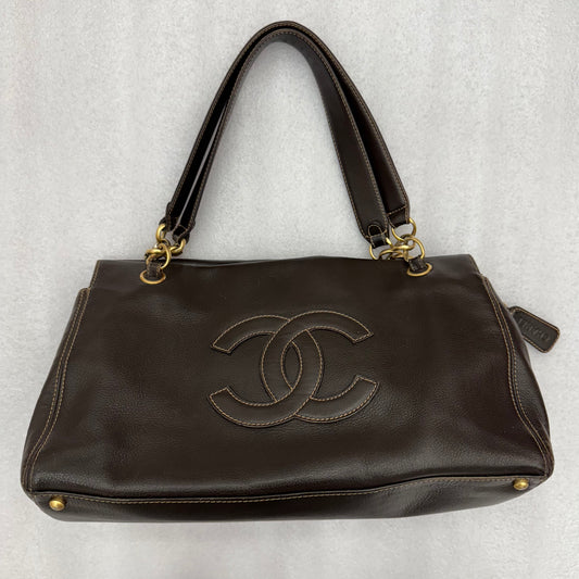 CHANEL Vintage Rare Dark brown Lambskin CC logo shoulder bag