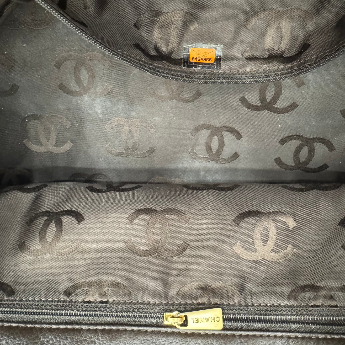 CHANEL Vintage Rare Dark brown Lambskin CC logo shoulder bag