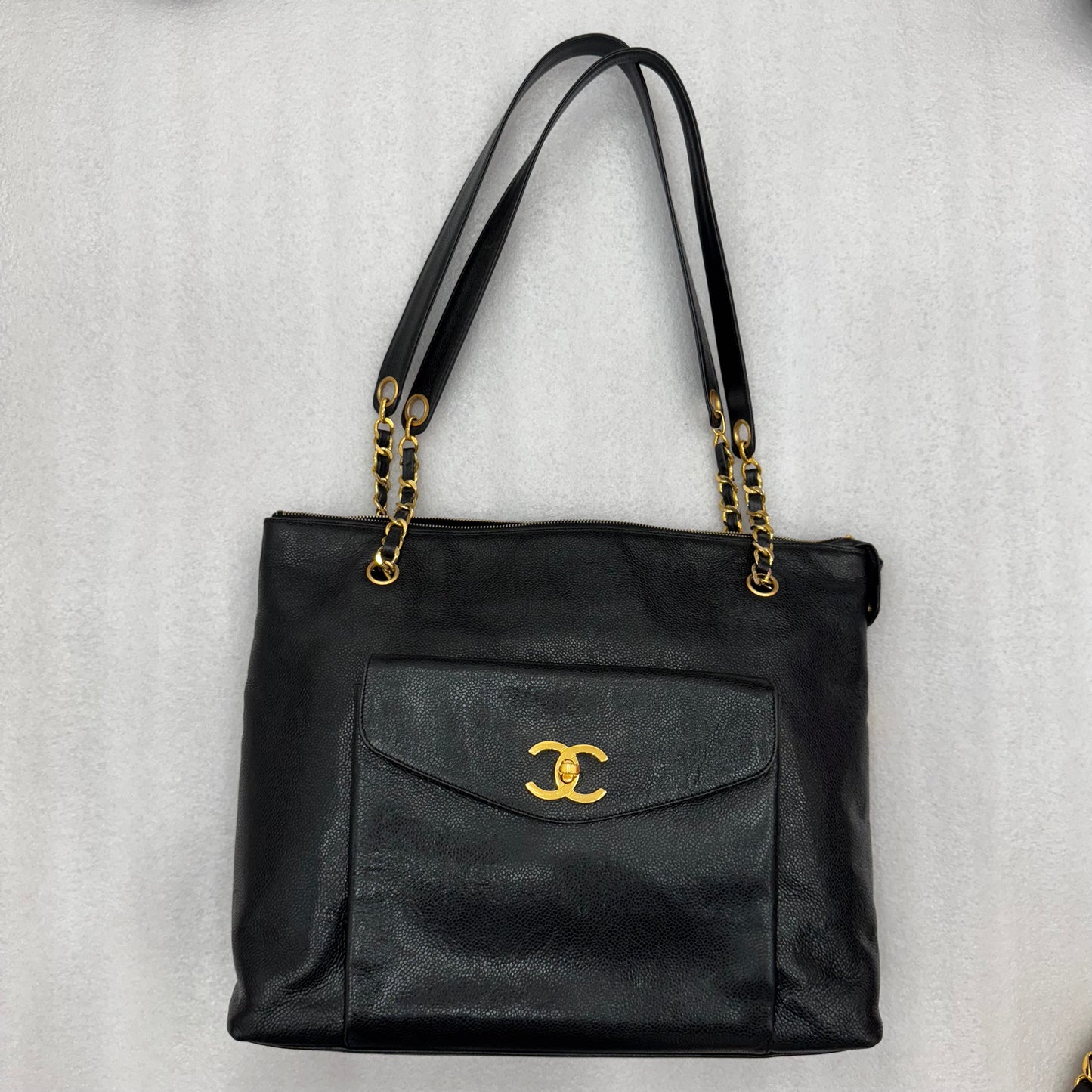 CHANEL Black Caviar leather Large tote/Shoulder bag with Front Pocket