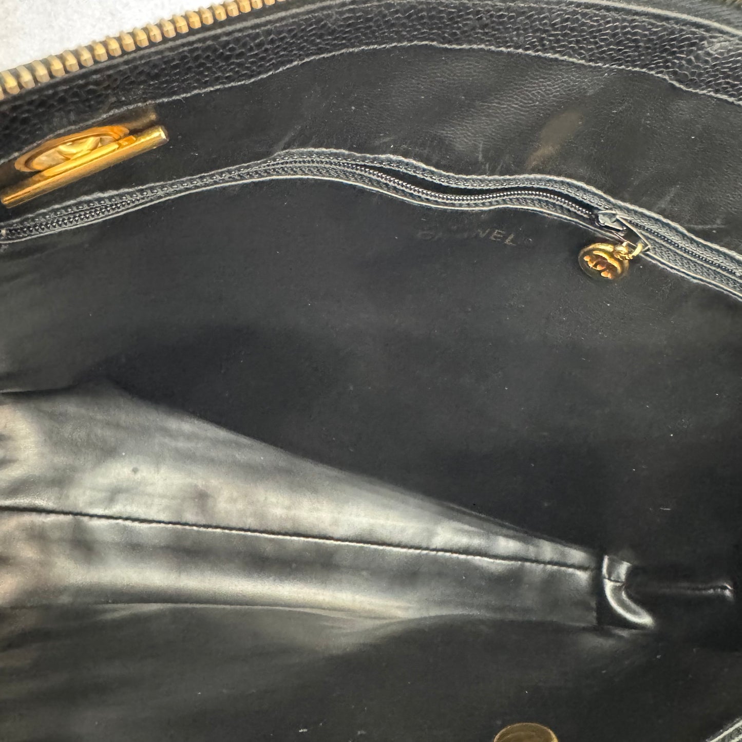 CHANEL Black Caviar leather Large tote/Shoulder bag with Front Pocket