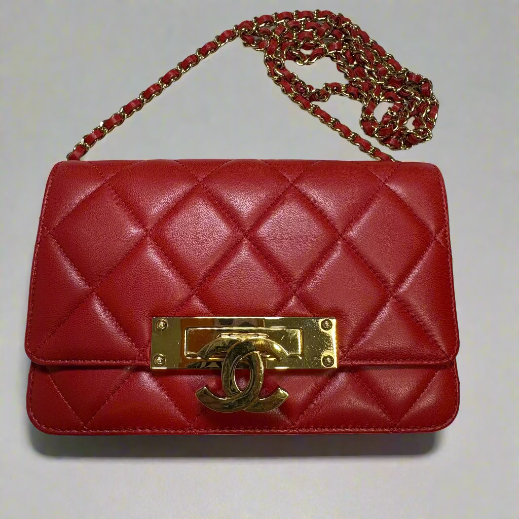 CHANEL large CC Logo clasp quilted red leather crossbody bag