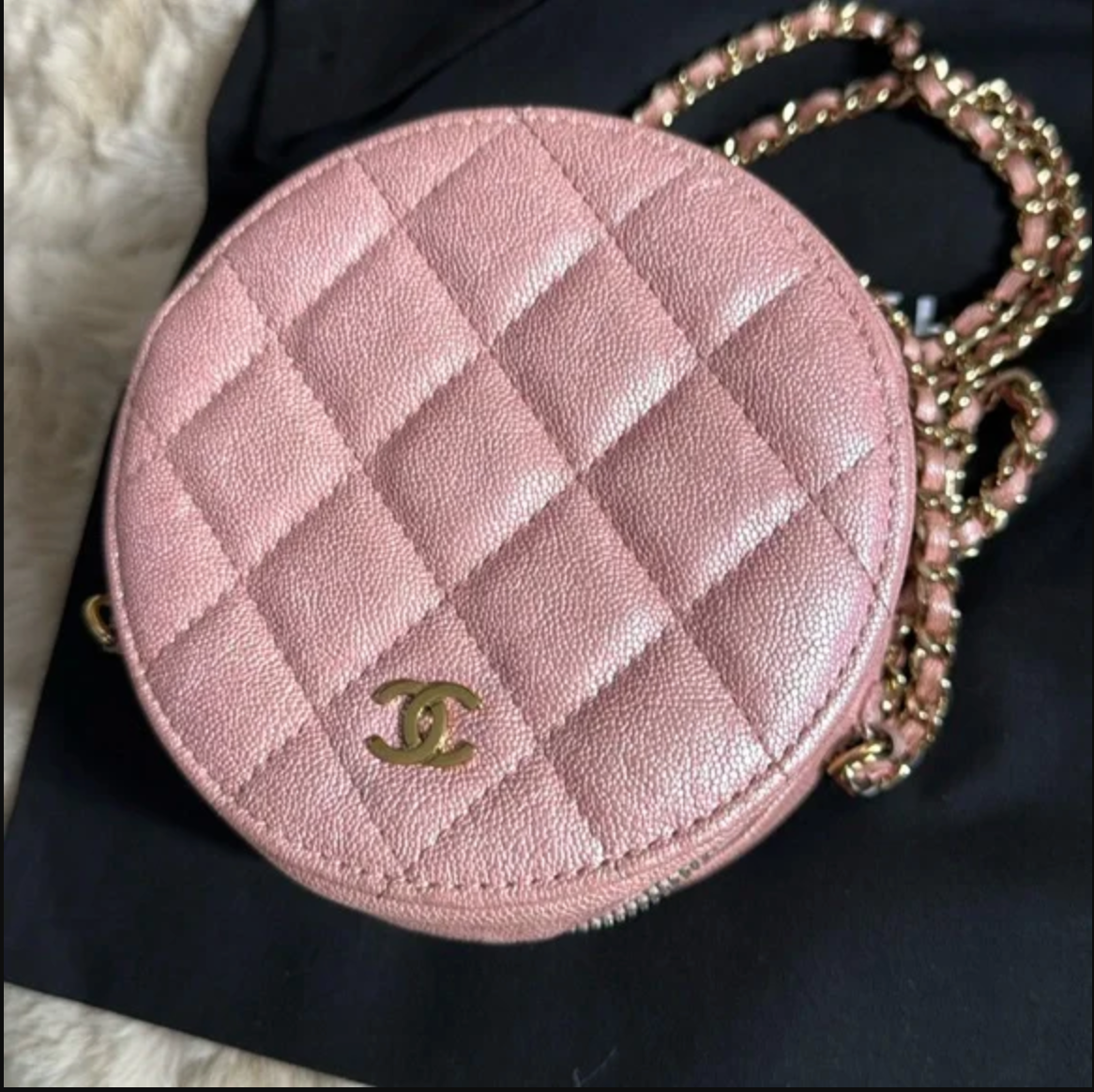 CHANEL quilted pink caviar leather Crossbody round shape bag