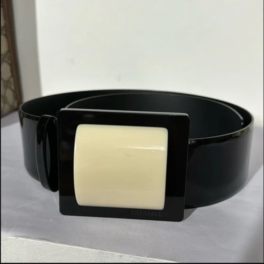 CHANEL black patent leather belt.