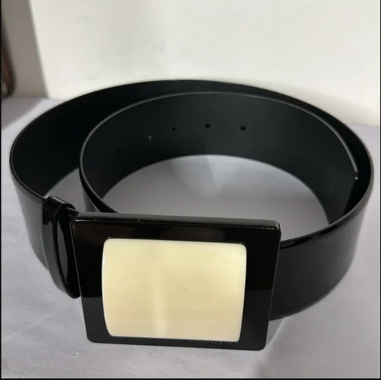 CHANEL black patent leather belt.