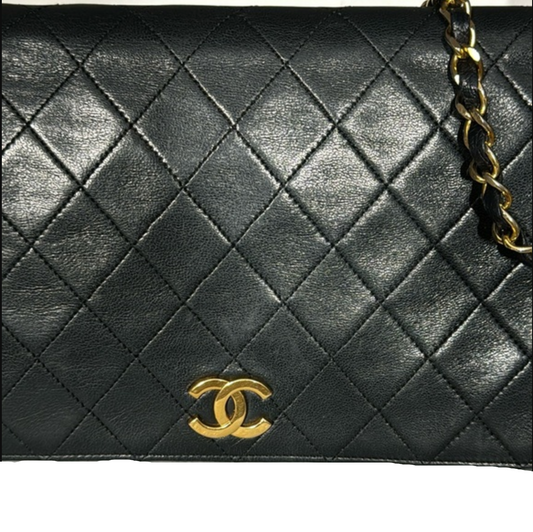 CHANEL Black Vintage CC Small Lambskin Single Flap Shoulder Bag