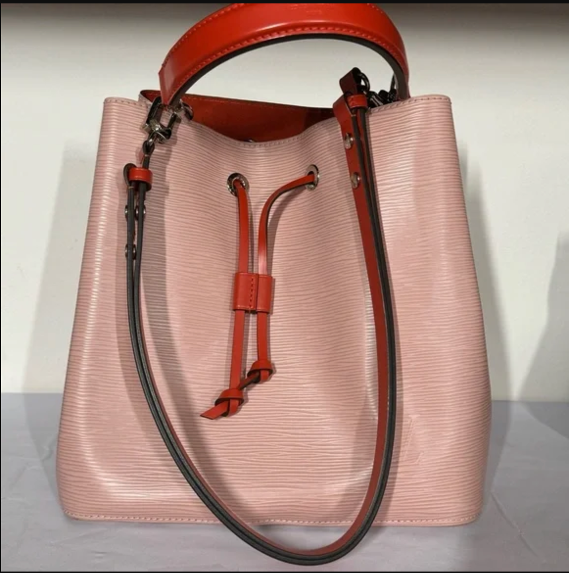 Louis Vuitton Pink/Red EPI  Noe Crossbody/Shoulder bag MM