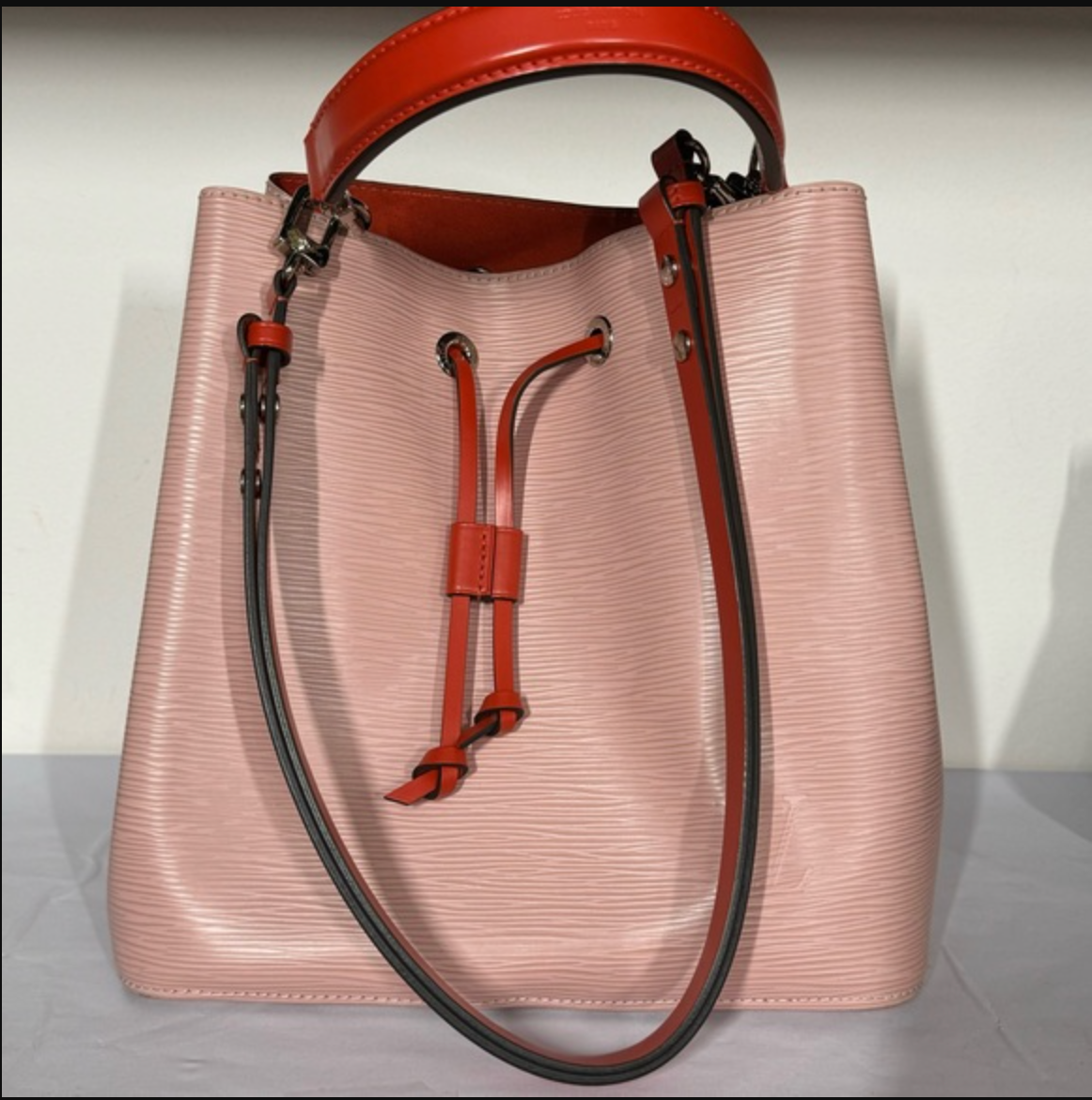 Louis Vuitton Pink/Red EPI  Noe Crossbody/Shoulder bag MM