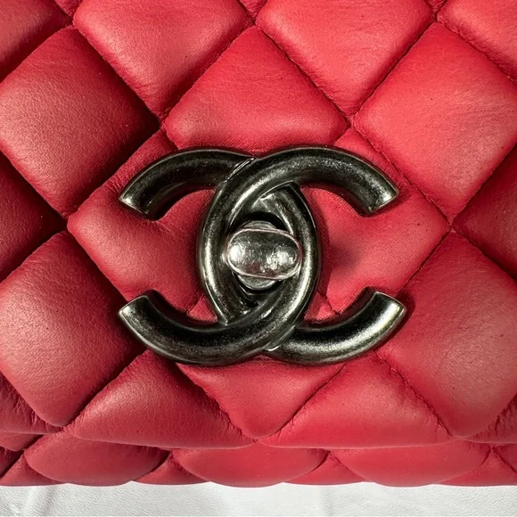 Chanel Red Calfskin Matelasse Shoulder Bag