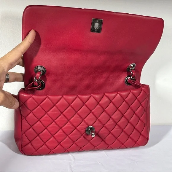 Chanel Red Calfskin Matelasse Shoulder Bag