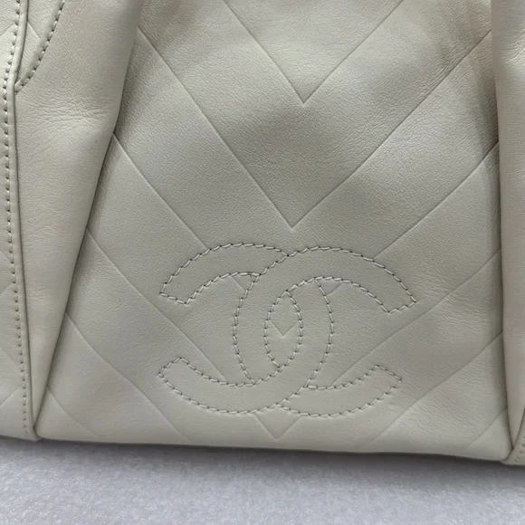 CHANEL CC cream chevron Boston bowler bag