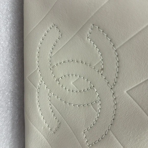 CHANEL CC cream chevron Boston bowler bag