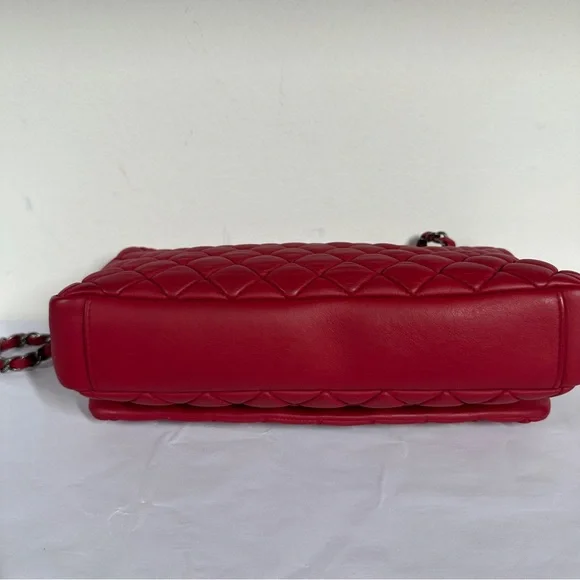 Chanel Red Calfskin Matelasse Shoulder Bag